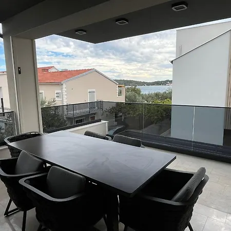 Anna Apartment Srima