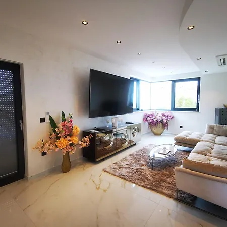 Apartment Anna Srima